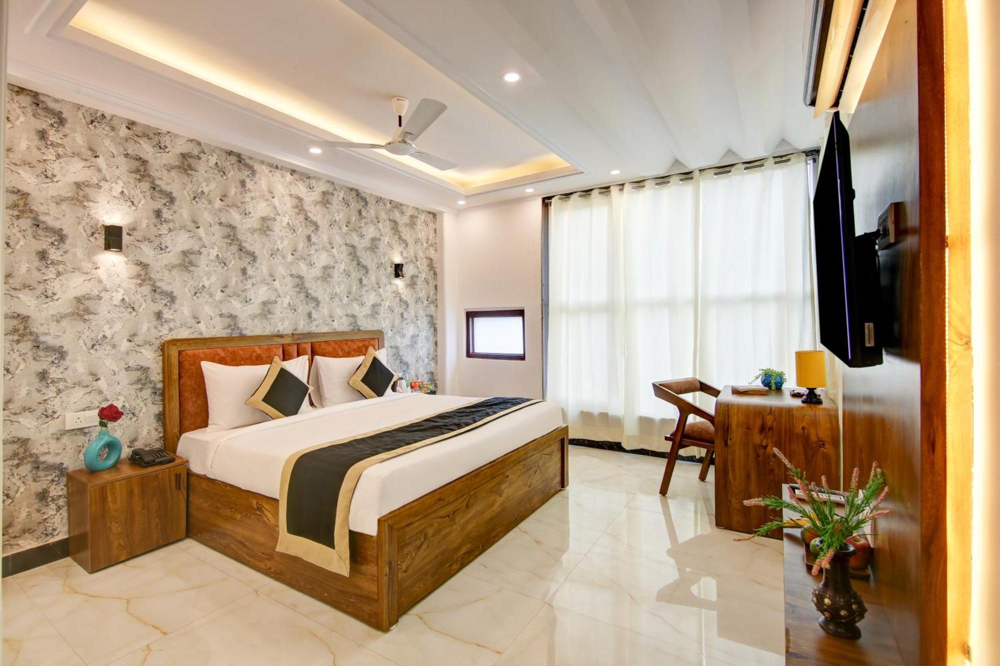 Hotel The Emporio Grand Near Vaishali Metro Station Ghaziabad Exterior foto