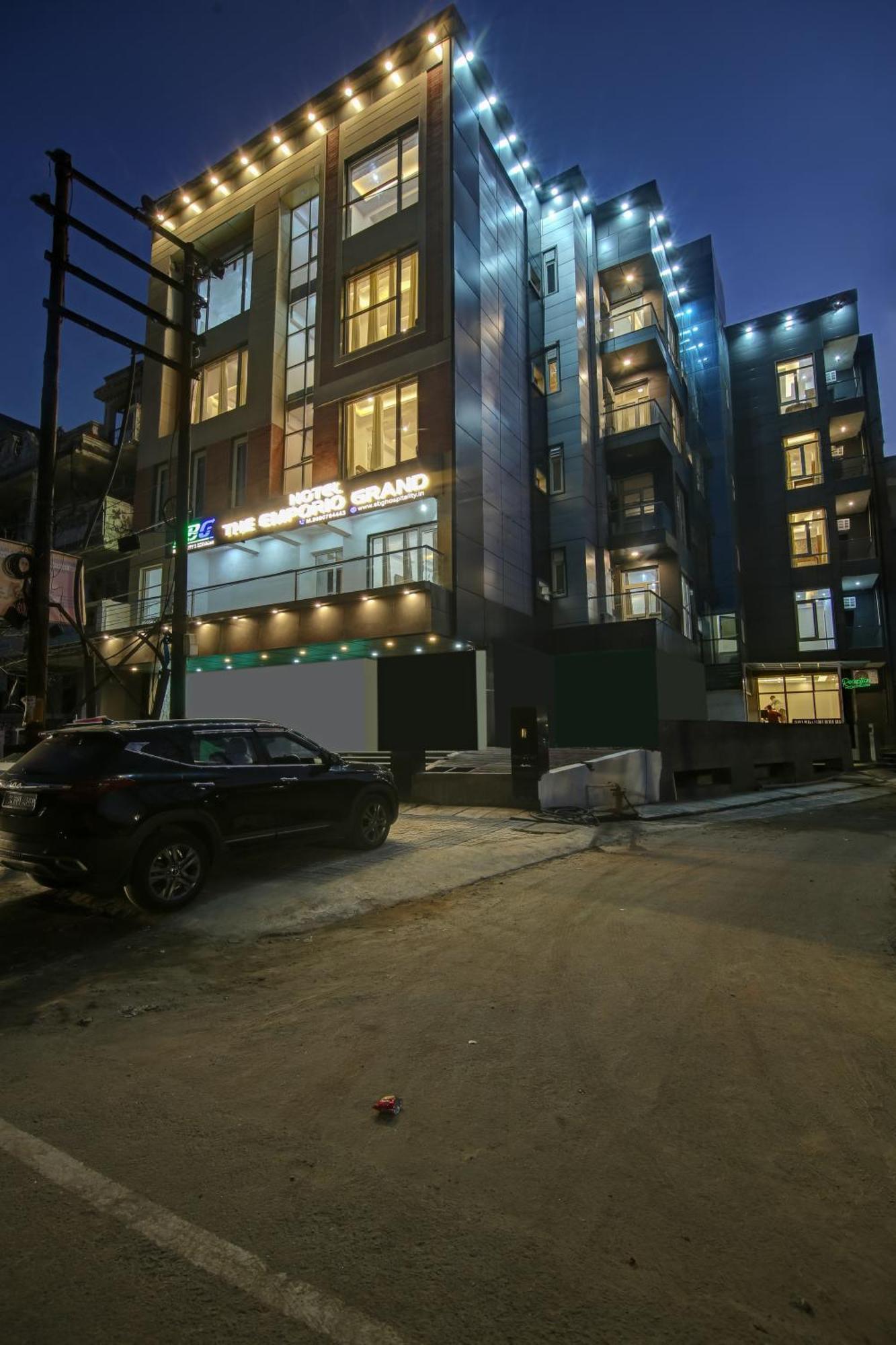 Hotel The Emporio Grand Near Vaishali Metro Station Ghaziabad Exterior foto
